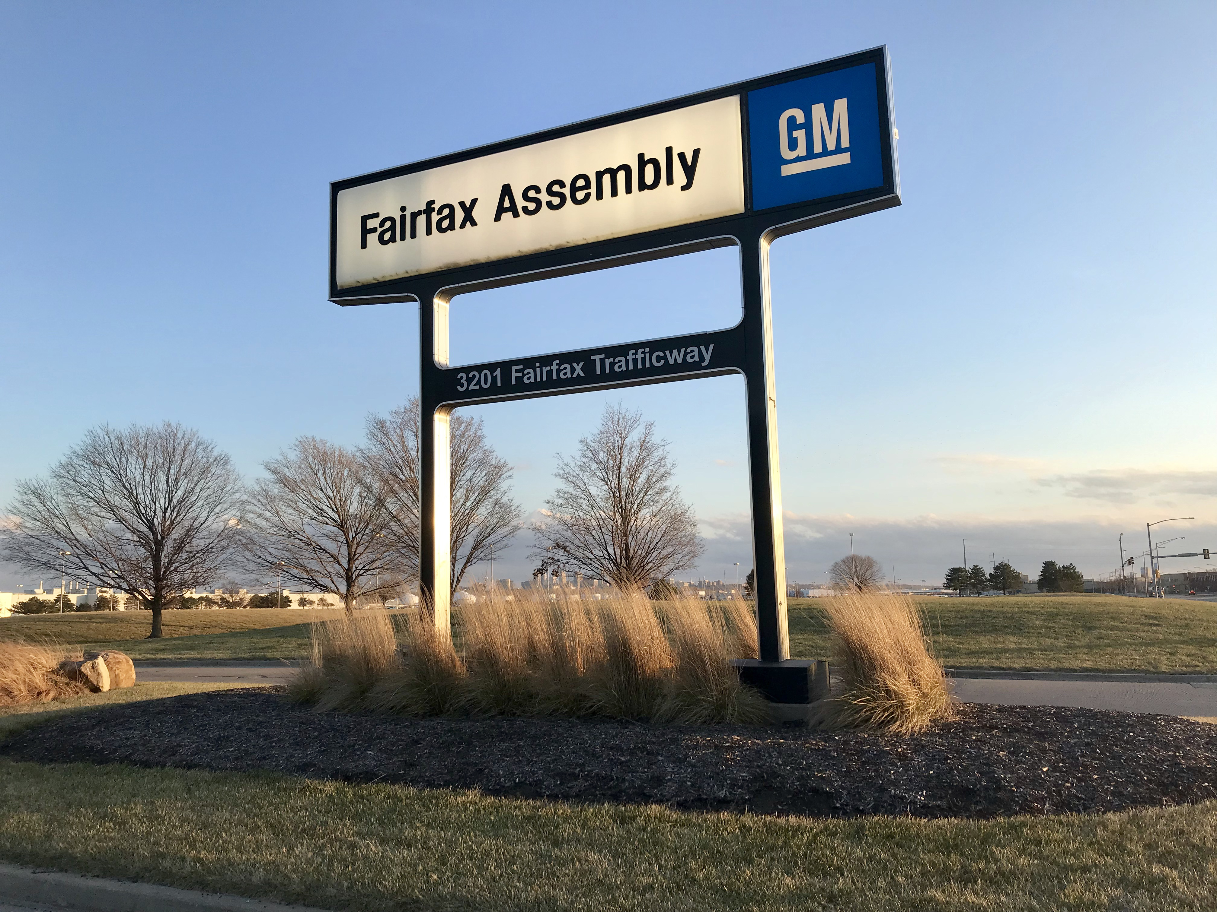 GM Fairfax Sign